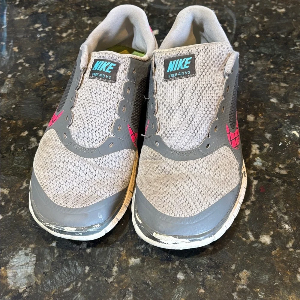 Nike Free 4.0 V3 Sneakers! Women’s 8.5